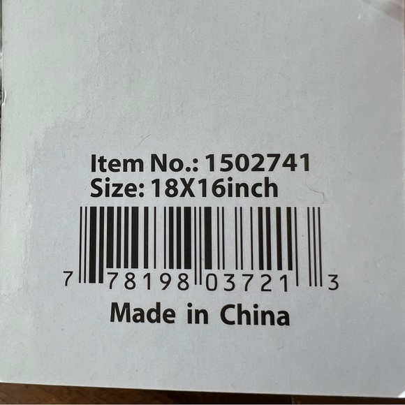 Brand new Bailey&Bella cat or dog bed - Picture 6 of 7